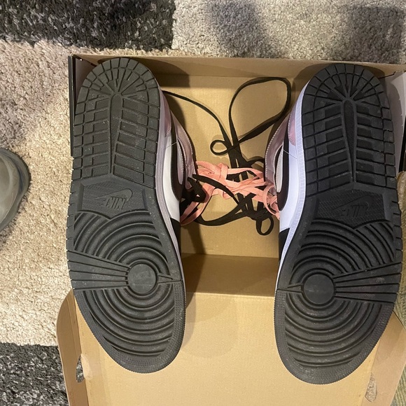 Jordan 1 mid SE Zen master - Picture 3 of 3